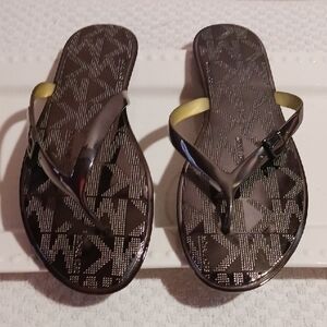 Michael Kors ⚜️ Brown Shimmery Logo-Pattern Flip Flop Sandals 10 ⚜️